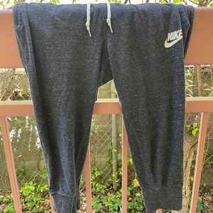 Nike Women’s Joggers Heather Grey Size L